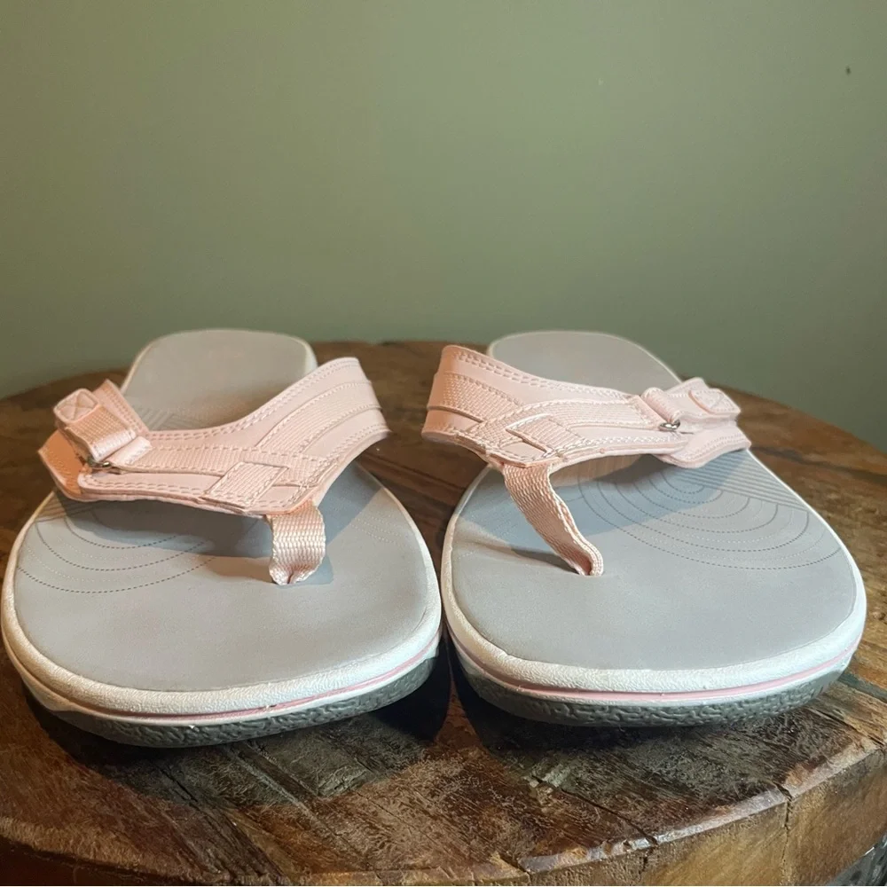 Cloudsteppers by Clarks Cushion Soft LIGHT PINK Flip Flop Size 11 M - Picture 2 of 14